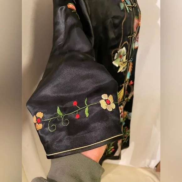 ❌ SOLD ❌ Grace Chuang silk embroidered jacket - Picture 4 of 14